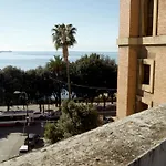 La Maison Bed & Breakfast 2*